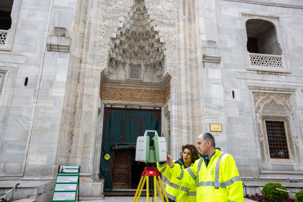 Foto - Bursa'daki tarihi eserler olası depreme karşı lazer tarama cihazlarıyla modelleniyor