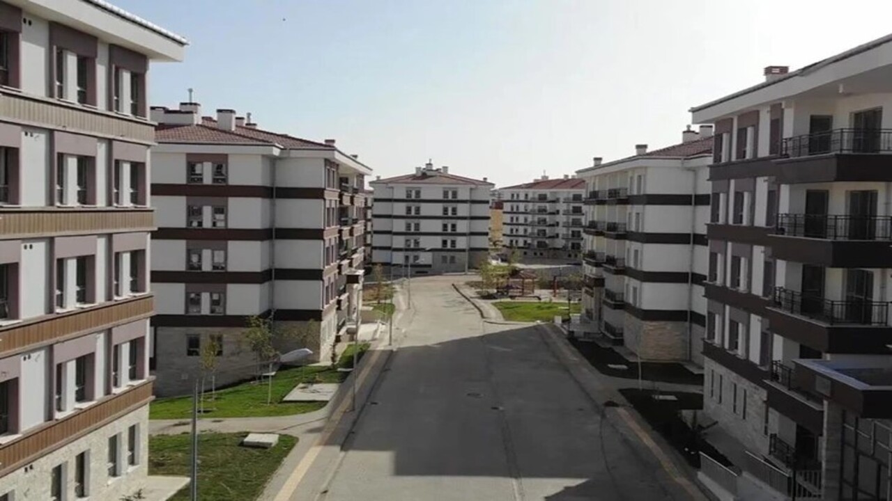 Foto - Bursalılar'a müjde! 12 bin lira taksitle… TOKİ'den ucuz ev fırsatı