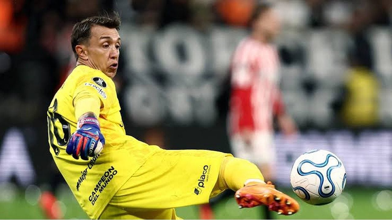 Foto - Bütün dünya onu konuşuyor! Fernando Muslera bunu da yaptı 