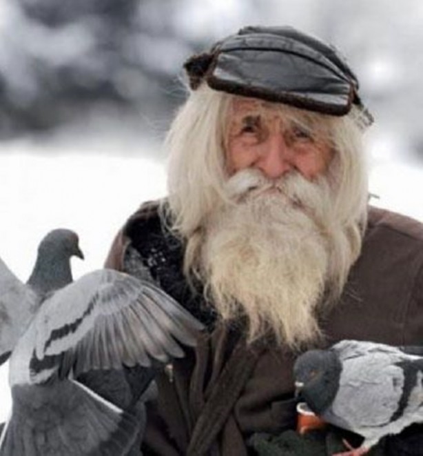 Foto - Bütün gün dilendikten sonra yaptığı şeye çok şaşıracaksınız!