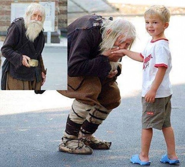 Foto - Bütün gün dilendikten sonra yaptığı şeye çok şaşıracaksınız!