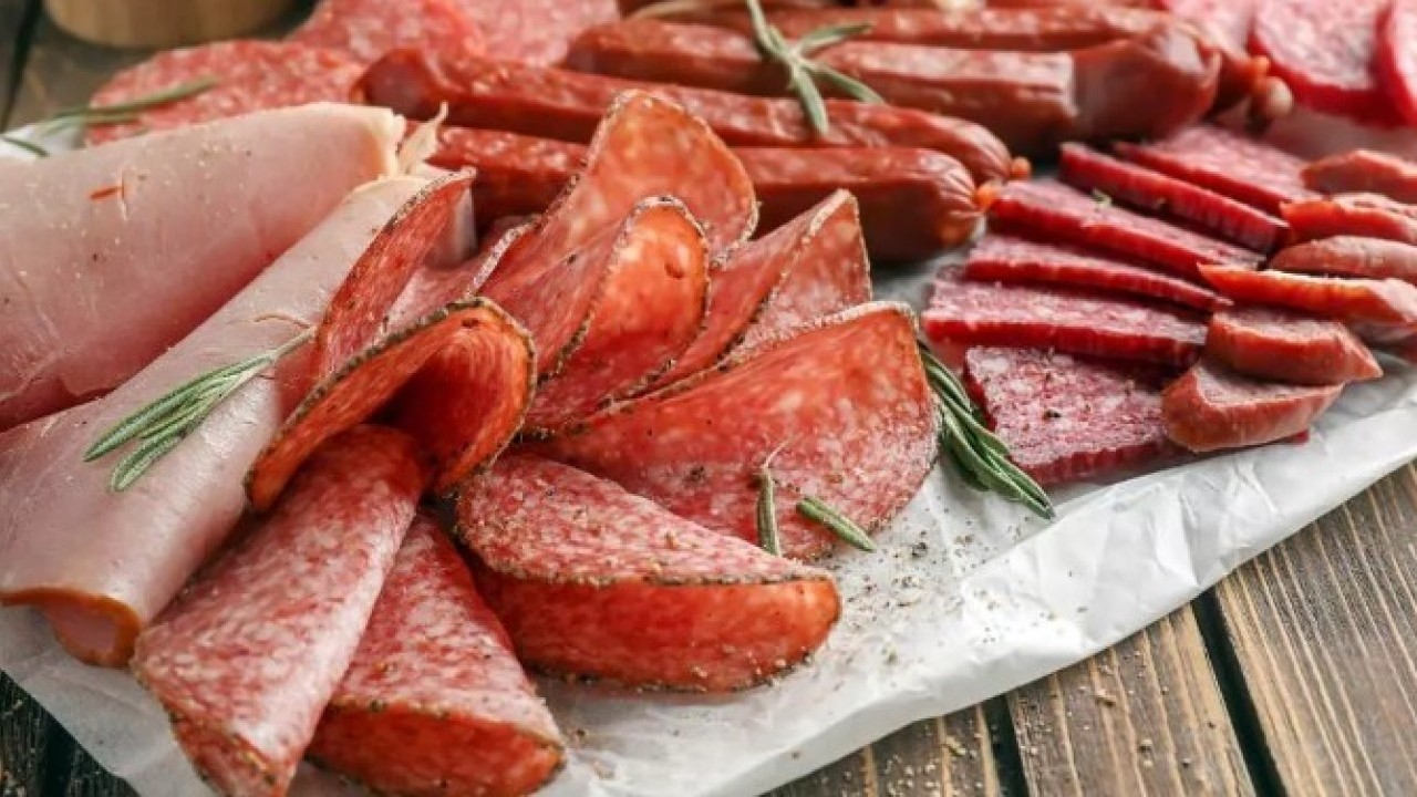 Foto - Bütün organları çürütüyor: İşte ömrü kısaltan besinler!