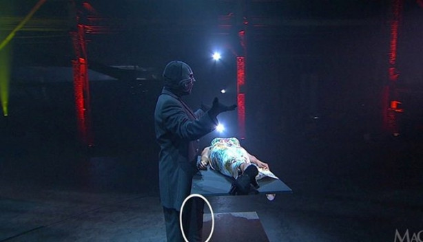 Bütün sihirbazlık hilelerini ortaya çıkardı!