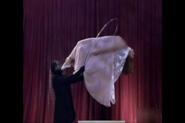 Foto - Bütün sihirbazlık hilelerini ortaya çıkardı!