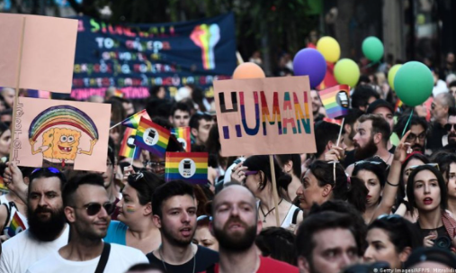 Foto - Bütün ülke buna kilitlendi! Yunanistan’da sapkınlık oylaması