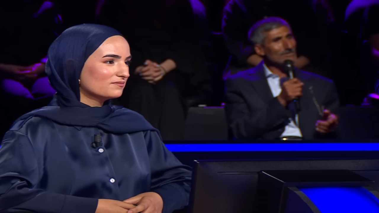 Foto - Bütün ülkenin konuştuğu başörtülü genç kız Milyoner’de! Şimdi de kazancıyla konuşuluyor