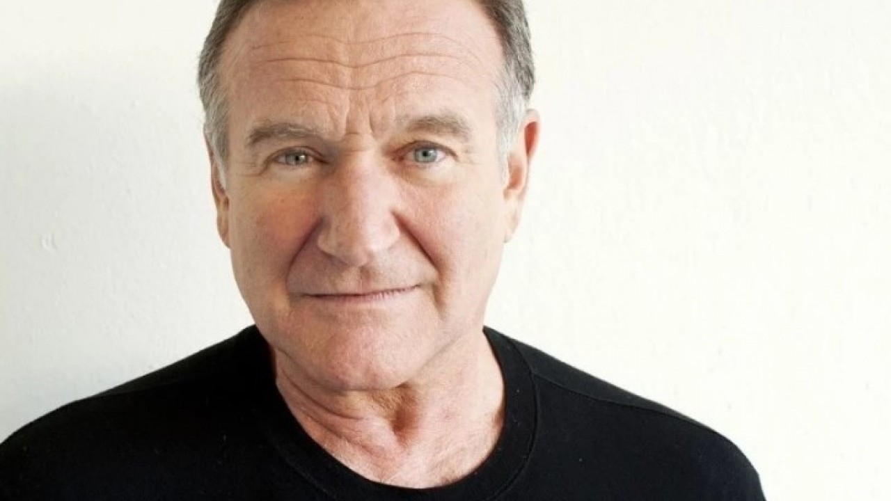 Foto - Büyük bir hastalığın habercisi olabilir! Ayaktayken öne eğik duranlar dikkat