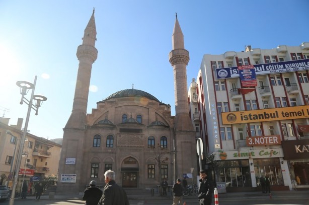 Foto - Büyük bir şaheser: Aksaray Kurşunlu Camiisi