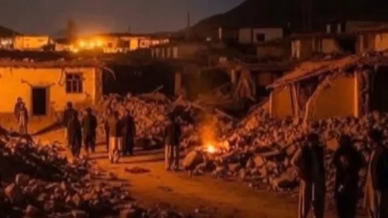 Foto - Büyük deprem, Müslüman ülkeyi yerle bir etti! Şimdiden yüzlerce ölü var