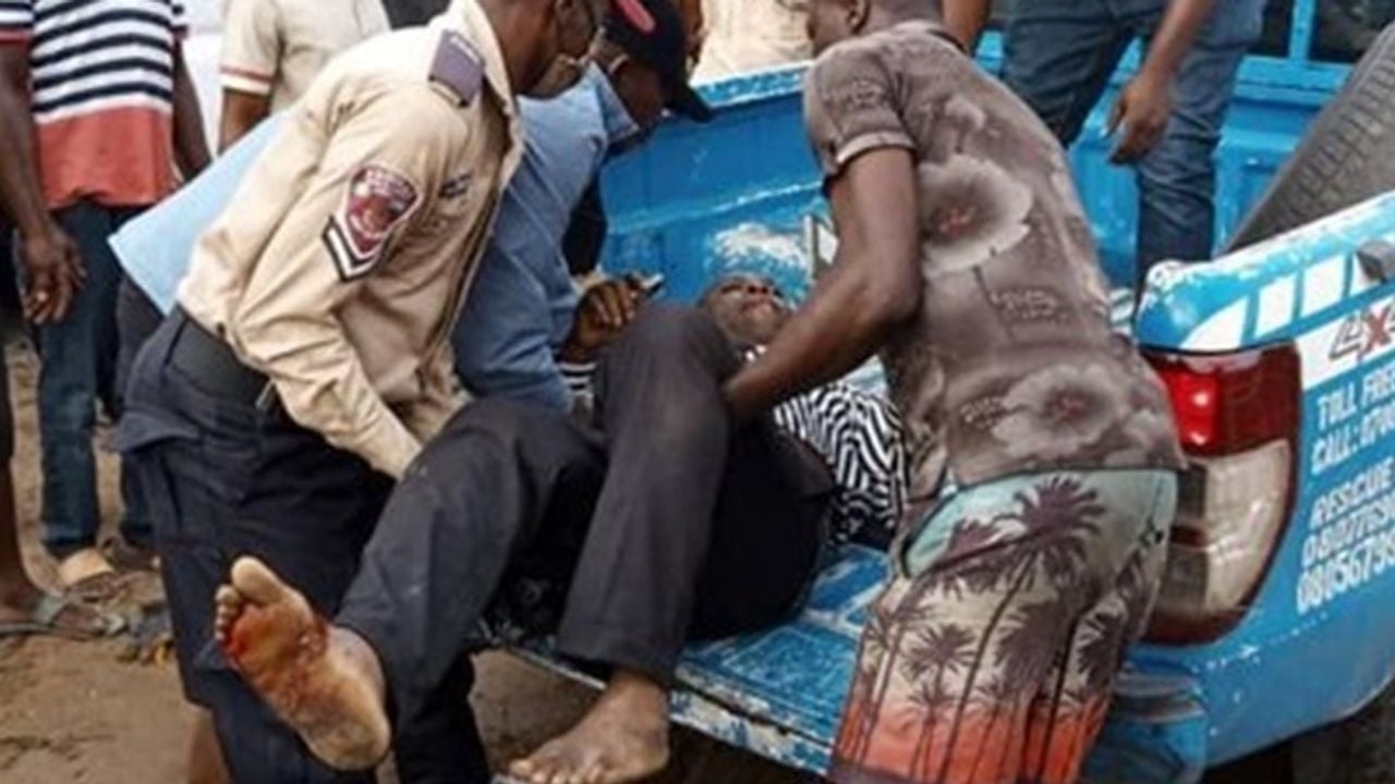 Foto - Büyük facia! Kamyona çarpan otobüs küle döndü! 19 kişi feci şekilde can verdi