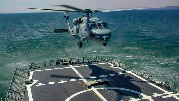 Büyük gurur! Deniz Hava Komutanlığının tek kadın pilotu ilk iniş operasyonunu gerçekleştirdi!