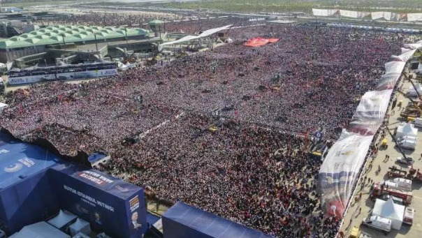 Foto - Büyük İstanbul Mitingi dünya manşetlerinde