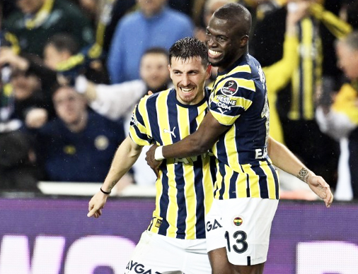 Foto - Büyük müjdeyi verdi: Böyle transfer Türkiye'ye gelmedi! İşte Fenerbahçe'nin yeni golcüsü