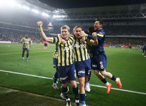 Büyük müjdeyi verdi: Böyle transfer Türkiye'ye gelmedi! İşte Fenerbahçe'nin yeni golcüsü