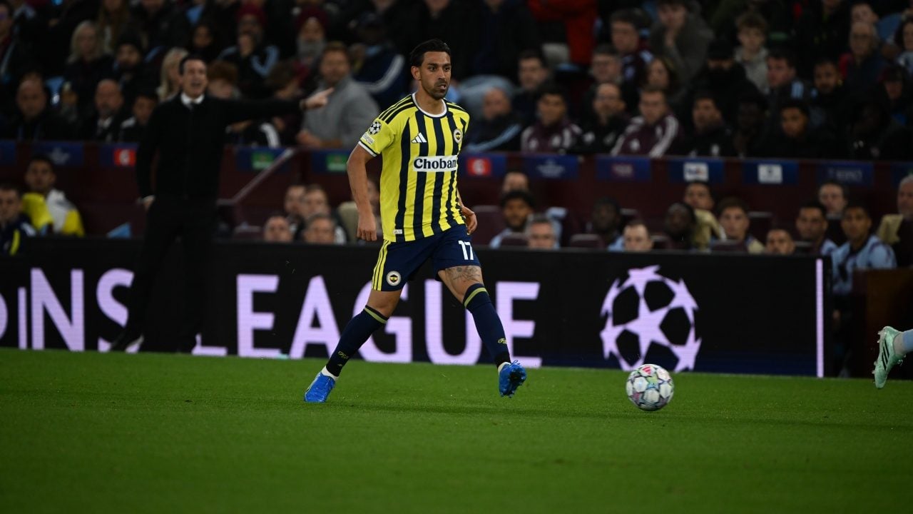 Foto - Büyük şok yaşandı İngiltere'de: Emre Bol İsmail Yüksek'i yerden yere vurdu