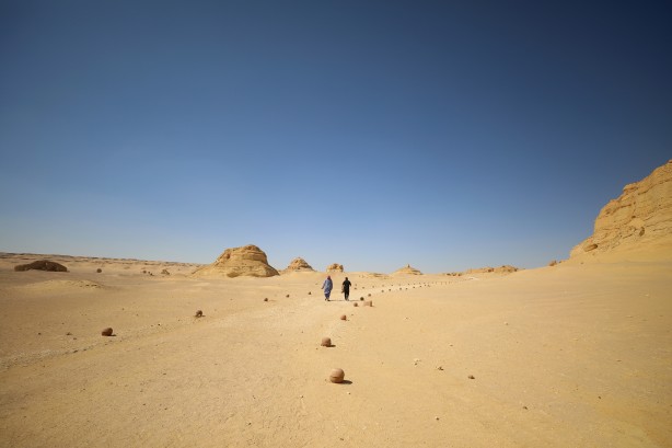 Foto - Büyük şoka uğradılar! Çölün ortasından bakın ne fışkırıyor! Arkeologlar şaşkın...