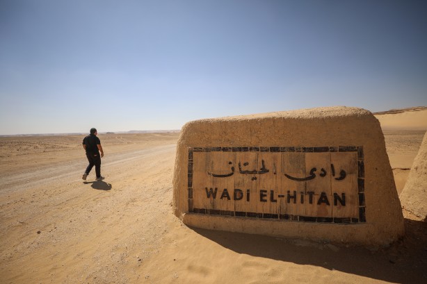 Foto - Büyük şoka uğradılar! Çölün ortasından bakın ne fışkırıyor! Arkeologlar şaşkın...