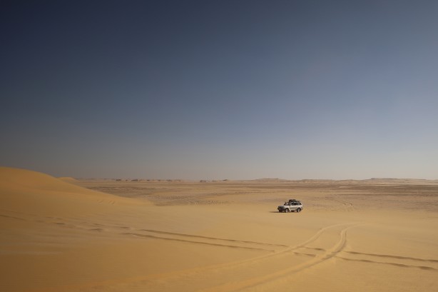 Foto - Büyük şoka uğradılar! Çölün ortasından bakın ne fışkırıyor! Arkeologlar şaşkın...