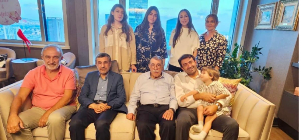 Foto - Büyük sürpriz! İran'da adaylığı reddedilen Ahmedinejad AK Partili ismin evinde ortaya çıktı