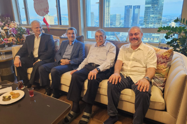 Foto - Büyük sürpriz! İran'da adaylığı reddedilen Ahmedinejad AK Partili ismin evinde ortaya çıktı