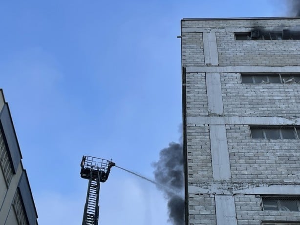 Foto - Büyük yangın kontrol altına alındı