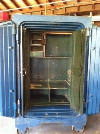 Foto - Büyükanneden kalan dolabı seneler sonra açtılar ve...