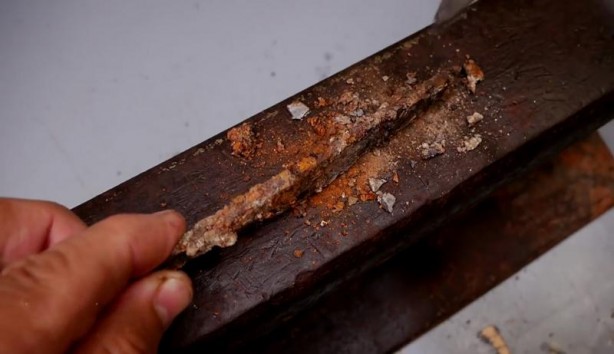 Foto - Büyükbabasının evinde şans eseri buldu! Son hali herkesi şaşırttı