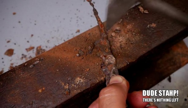 Foto - Büyükbabasının evinde şans eseri buldu! Son hali herkesi şaşırttı