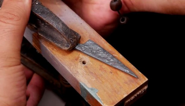 Foto - Büyükbabasının evinde şans eseri buldu! Son hali herkesi şaşırttı