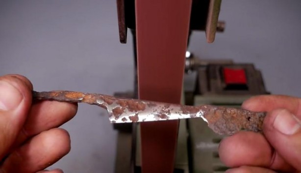 Foto - Büyükbabasının evinde şans eseri buldu! Son hali herkesi şaşırttı