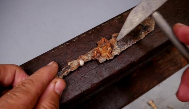 Foto - Büyükbabasının evinde şans eseri buldu! Son hali herkesi şaşırttı