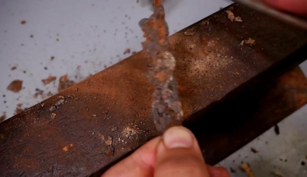 Foto - Büyükbabasının evinde şans eseri buldu! Son hali herkesi şaşırttı