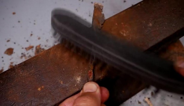 Foto - Büyükbabasının evinde şans eseri buldu! Son hali herkesi şaşırttı