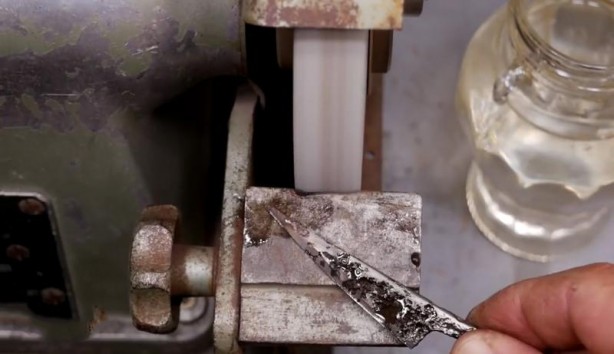 Foto - Büyükbabasının evinde şans eseri buldu! Son hali herkesi şaşırttı