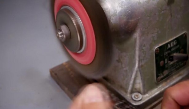 Foto - Büyükbabasının evinde şans eseri buldu! Son hali herkesi şaşırttı