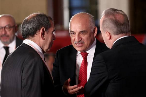 Büyükekşi 'köstebek'i yemek istedi! 'Köstebek' Büyükekşi'yi yedi