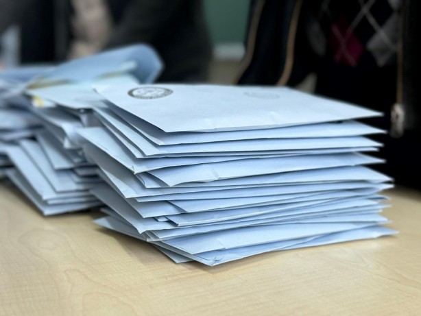 Foto - Büyükşehirlerde kim kazandı? 