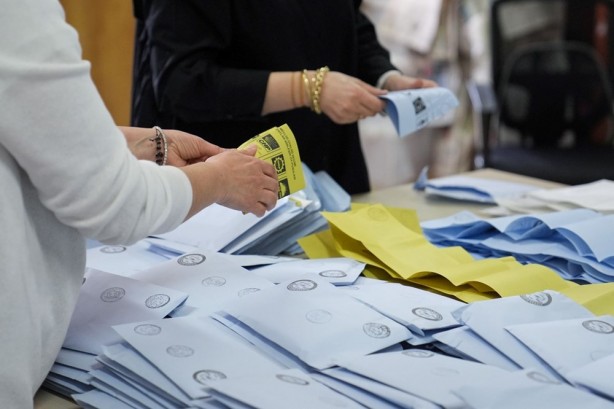 Foto - Büyükşehirlerde kim kazandı? 