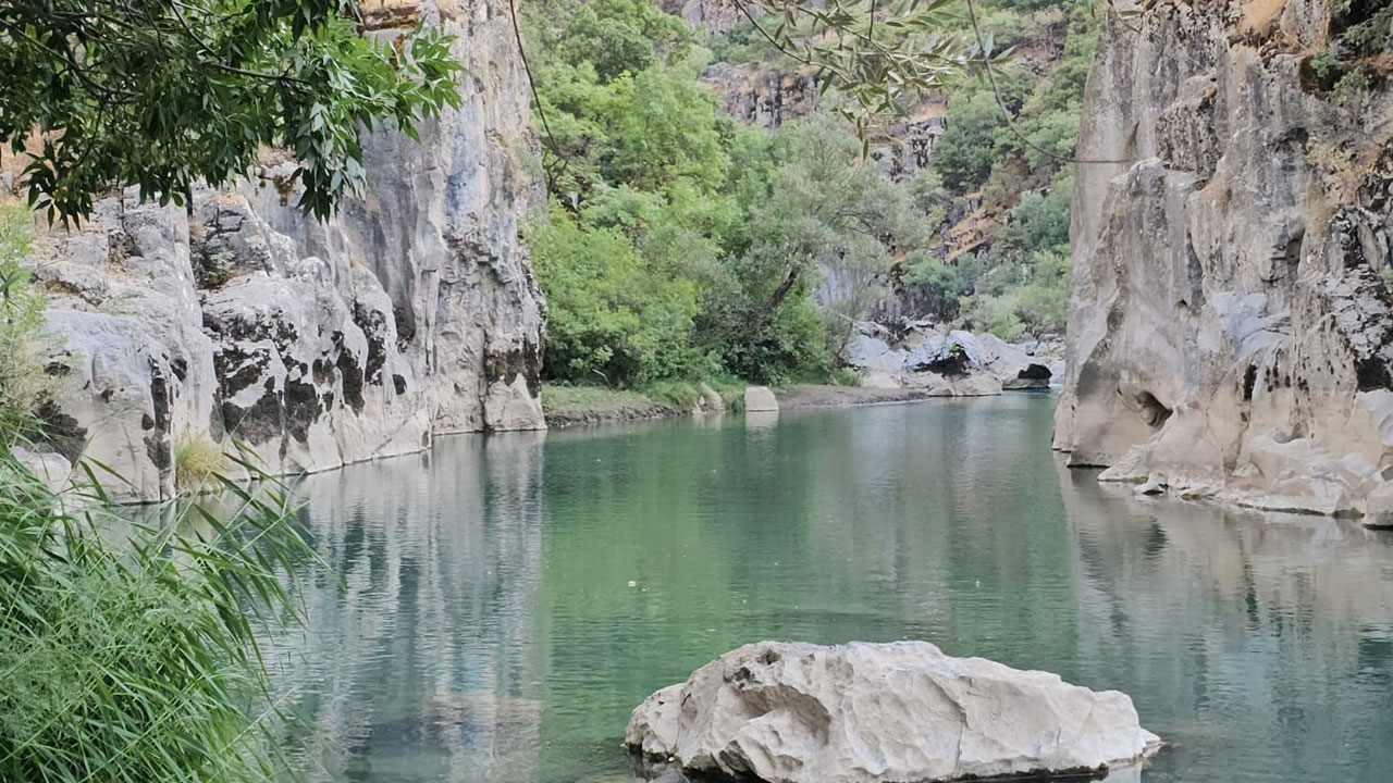 Büyüleyici manzara! Üç ilin kesiştiği noktada saklı cennet