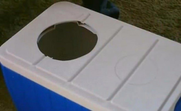 Foto - Buz termosu ve vantilatör kullanarak klima yaptı