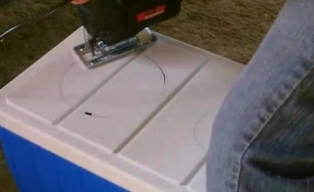 Foto - Buz termosu ve vantilatör kullanarak klima yaptı