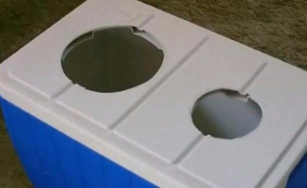 Foto - Buz termosu ve vantilatör kullanarak klima yaptı