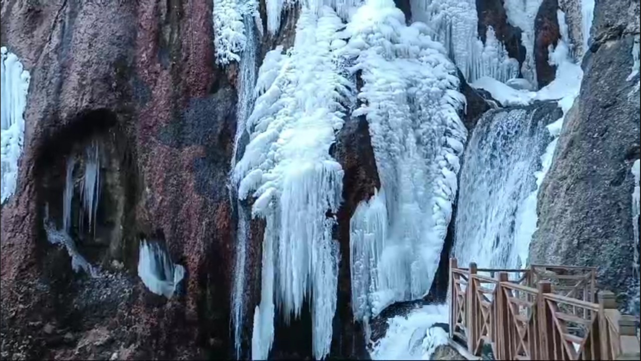 Foto - Buz tutan Günpınar Şelalesi kartpostallık görüntüler oluşturdu
