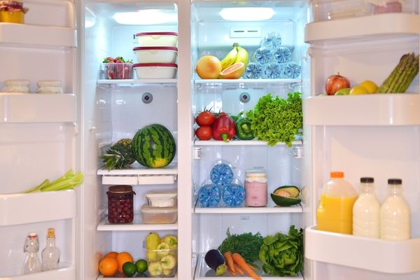 Foto - Buzdolabına dondurulmuş su torbası koyunca olana bakın! Kimse inanmıyor ama gerçek