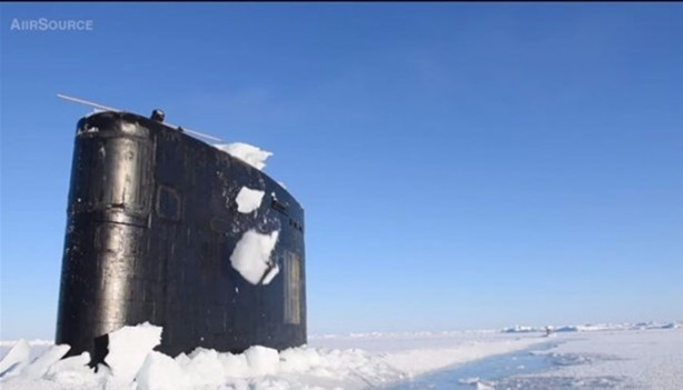 Foto - Buzların arasından çıktı
