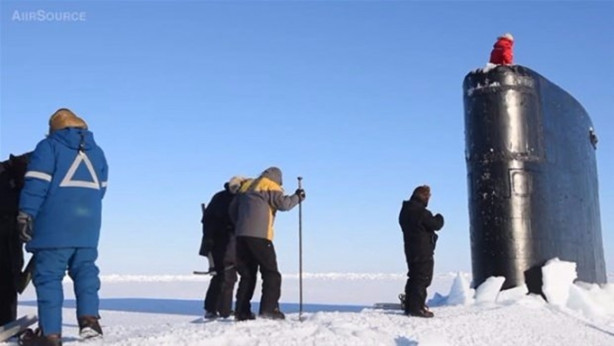 Foto - Buzların arasından çıktı
