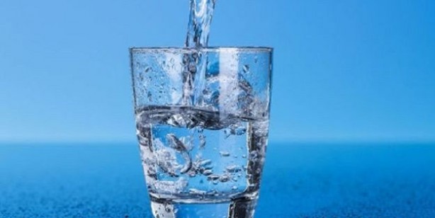 Foto - Buzlu su içmenin 10 kötü etkisi