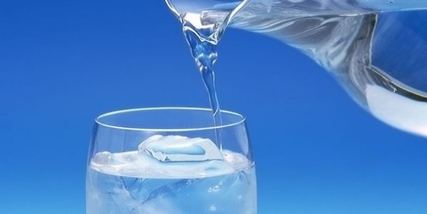 Foto - Buzlu su içmenin 10 kötü etkisi