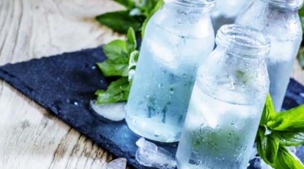 Buzlu su içmenin 10 kötü etkisi