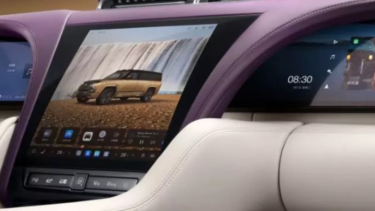 Foto - BYD en yeni modelini tanıttı! Amblem görenleri şaşkına çevirdi!